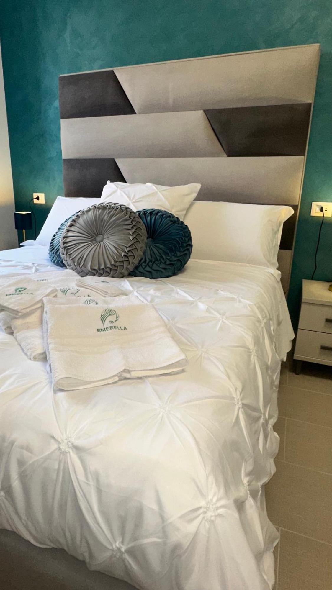 Emerella Luxury Suites-Siderno Lungomare Exterior foto
