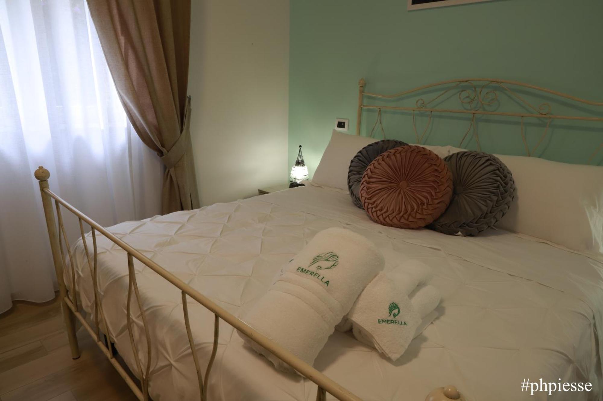 Emerella Luxury Suites-Siderno Lungomare Exterior foto